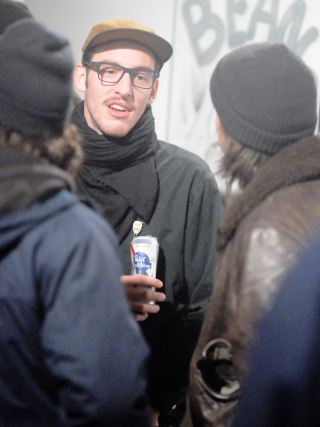 Illustration for article titled Look at these Montreal hipsters, all drinking PBR